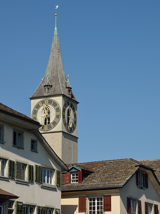 20140320-118-ETHZ.jpg - On the banks of the Limmat t Peter,  largest church clock face in Europe built in 1538