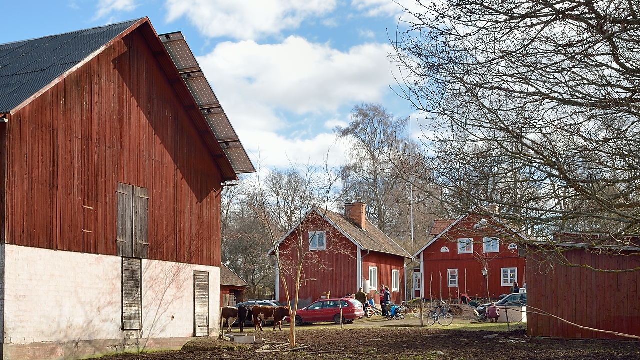 20140413-145-Upps+Stockh.jpg - ... but some are just farmhouses