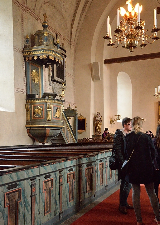 20140413-148-Upps+Stockh.jpg - At the end of the mass; the church has been full and many came by bike