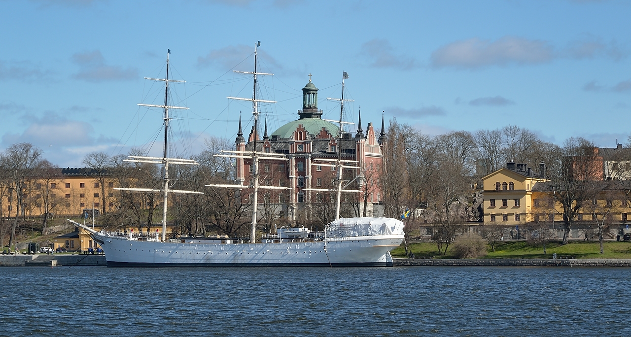 20140415-189-Upps+Stockh.jpg - Too early in the season for a boat trip: the ships are still in their winterdress