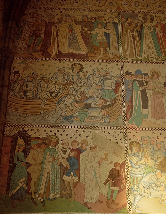 20140412-020-Upps+Stockh.jpg - All the walls are covered with paintings