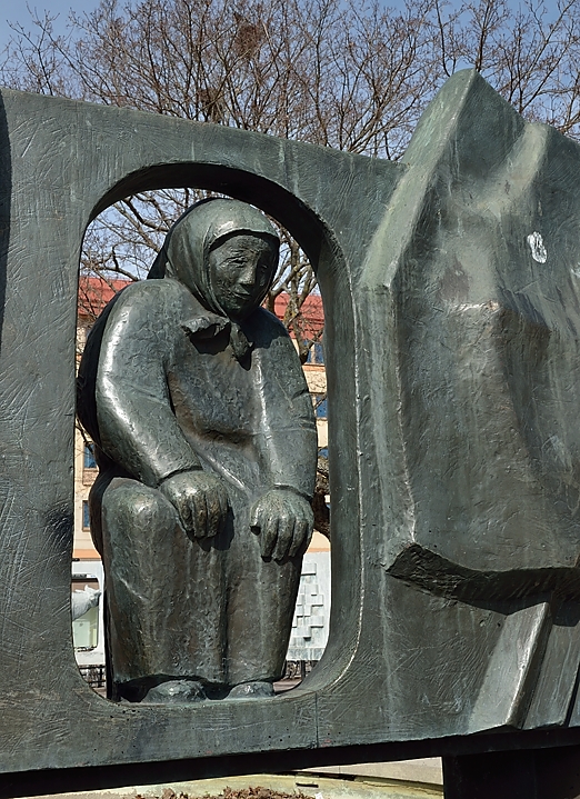 20140412-102-Upps+Stockh.jpg - An interesting fountain ...