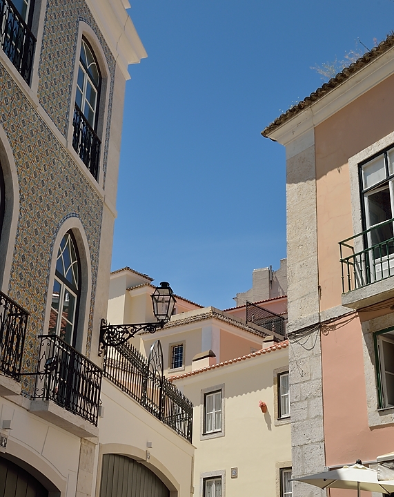 20140509-070-Lisabon.jpg - There are also well kept buildings ...