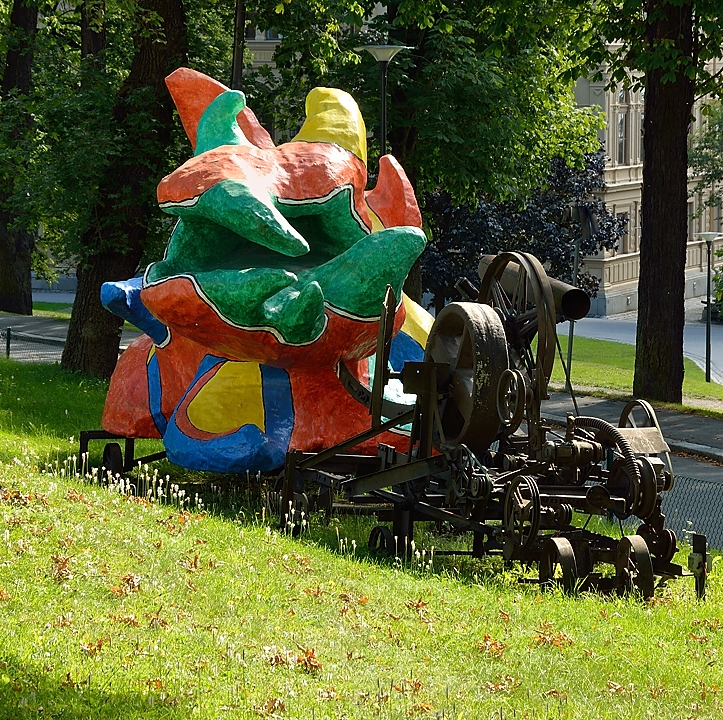 20140907-060-Stockholm.jpg - Sur Skeppsholmen : devant le Moderna Museet, le musee d'art moderne