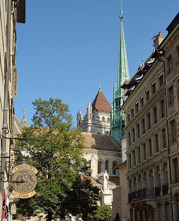 20140923-054-Geneva.jpg - Around the Cathedral