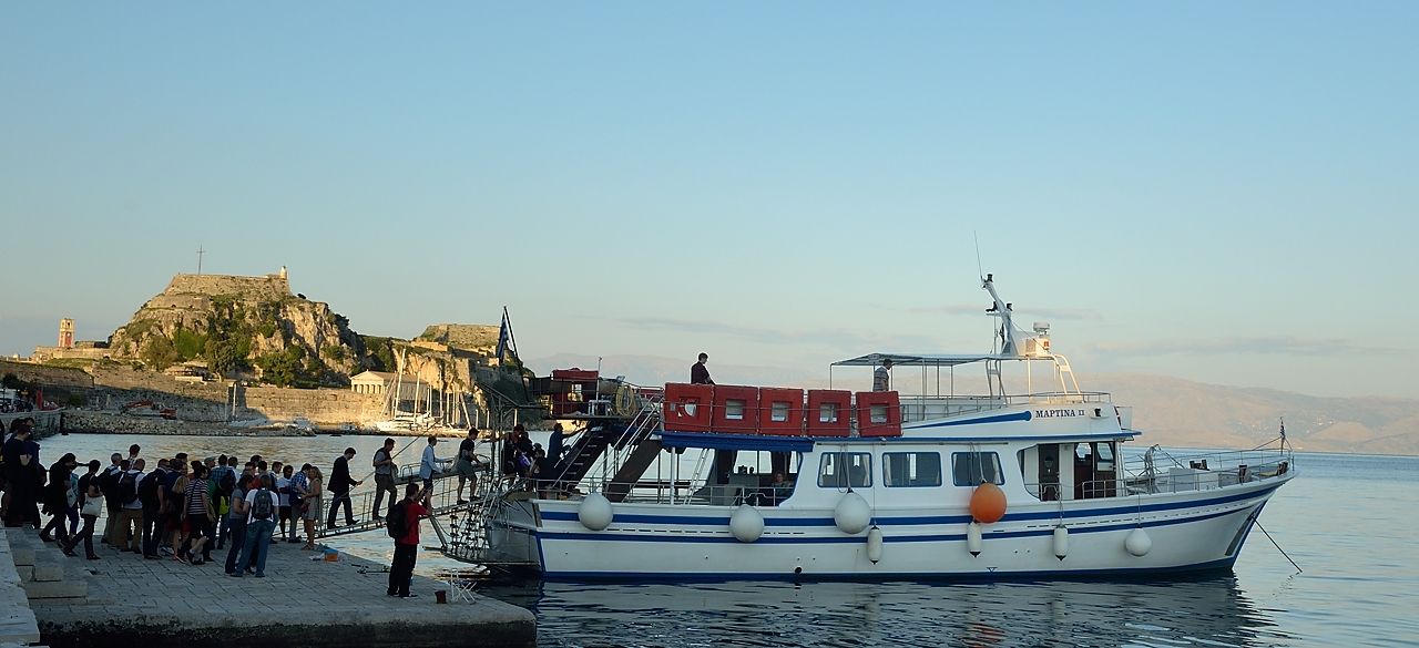 20141009-040-Corfu-ISOLA.jpg - A certain conference takes the boat