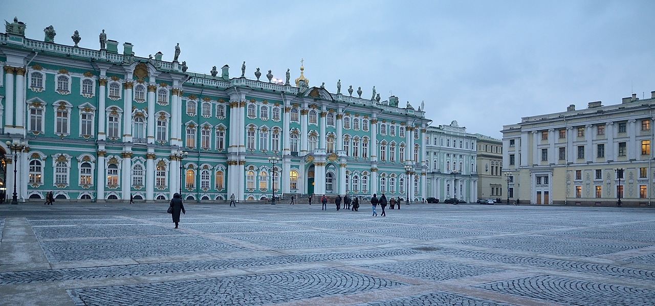 20141211-094-Petersbourg.jpg - Winter palace seen from the Palace square