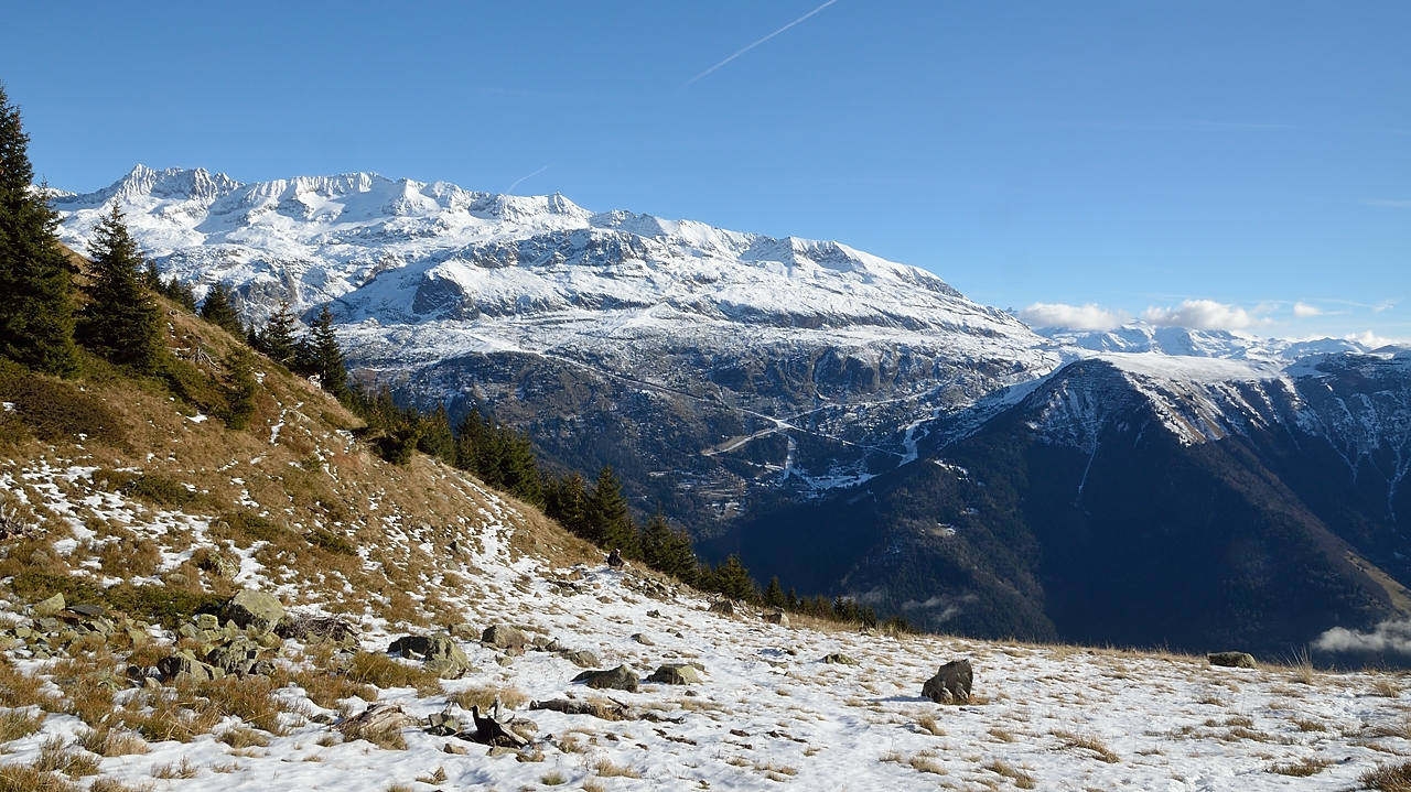 20141220-023-Chazeau.jpg - Juste avant l'arrivee a la cabane : vue sur le domaine skiable (?) d'Alpe d'Huez