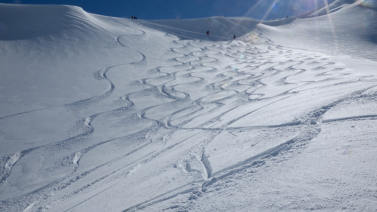 20150406-028-BelleEtoile.jpg - Descente dans de la neige grandiose ...