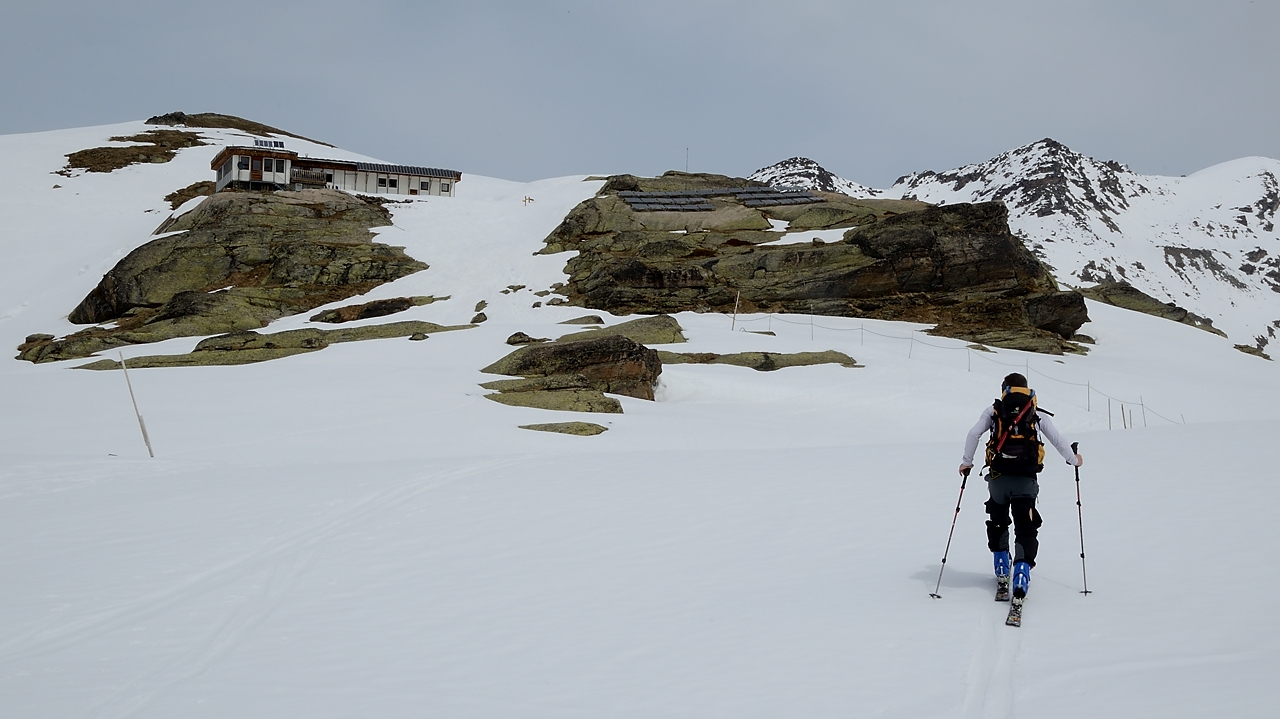 20150509-028-Francesetti.jpg - L'arrivee au refuge des Evettes