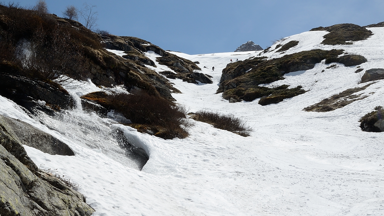 20150510-029-Ciamarella.jpg - Descente sous le refuge ...
