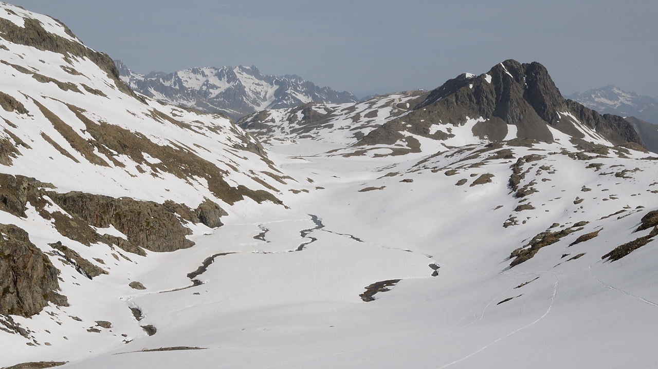 20150514-019-Etendard.jpg - L'enfilade des lacs