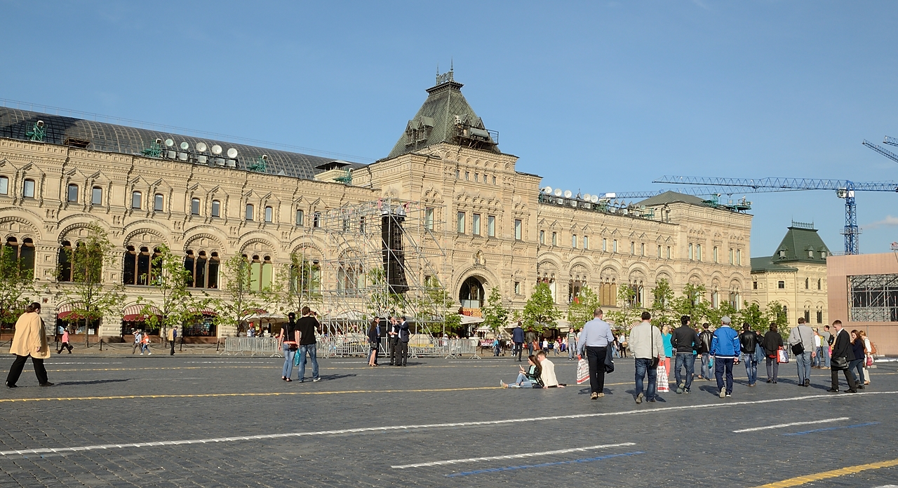 20150520-031-Moscou.jpg - The famous GUM --- from outside