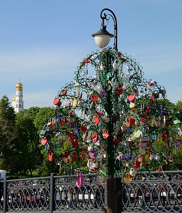 20150520-006-Moscou.jpg - This habit arrived also here ...