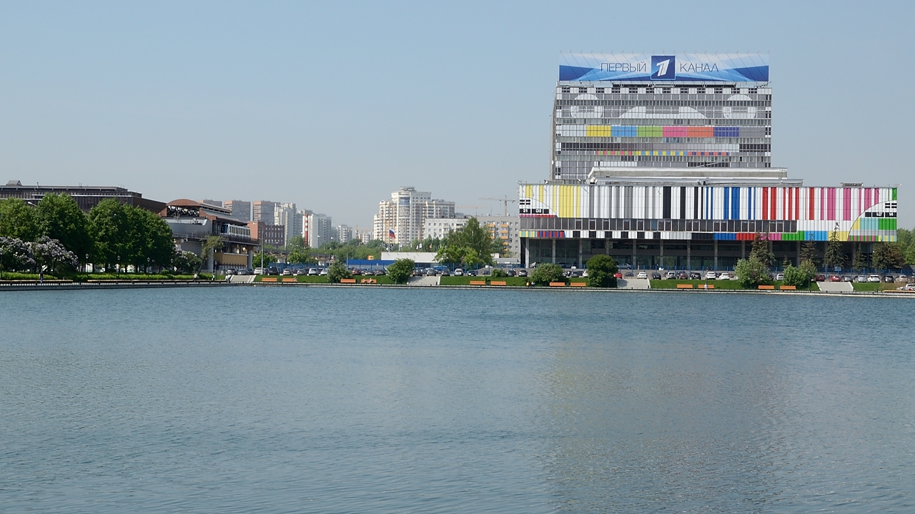 20150526-439-Moscou.jpg -   ... on the other side of the pond, 