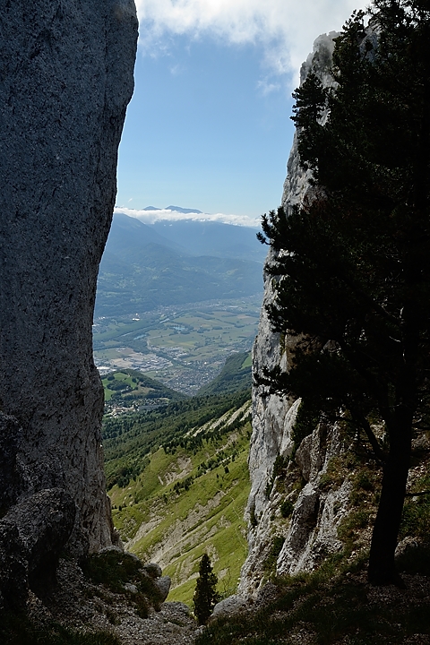 20150906-016-RochePlane.jpg - Apres le passage du jas d'aiguille dans le Rocher Pointu ... evidemment dedans je ne pouvais pas sortir l'appareil (avec un seul bras valide)