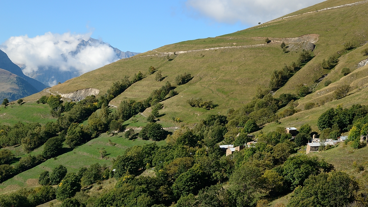 20150919-003-TeteVallon.jpg - Les pentes en faces: Bonnefin