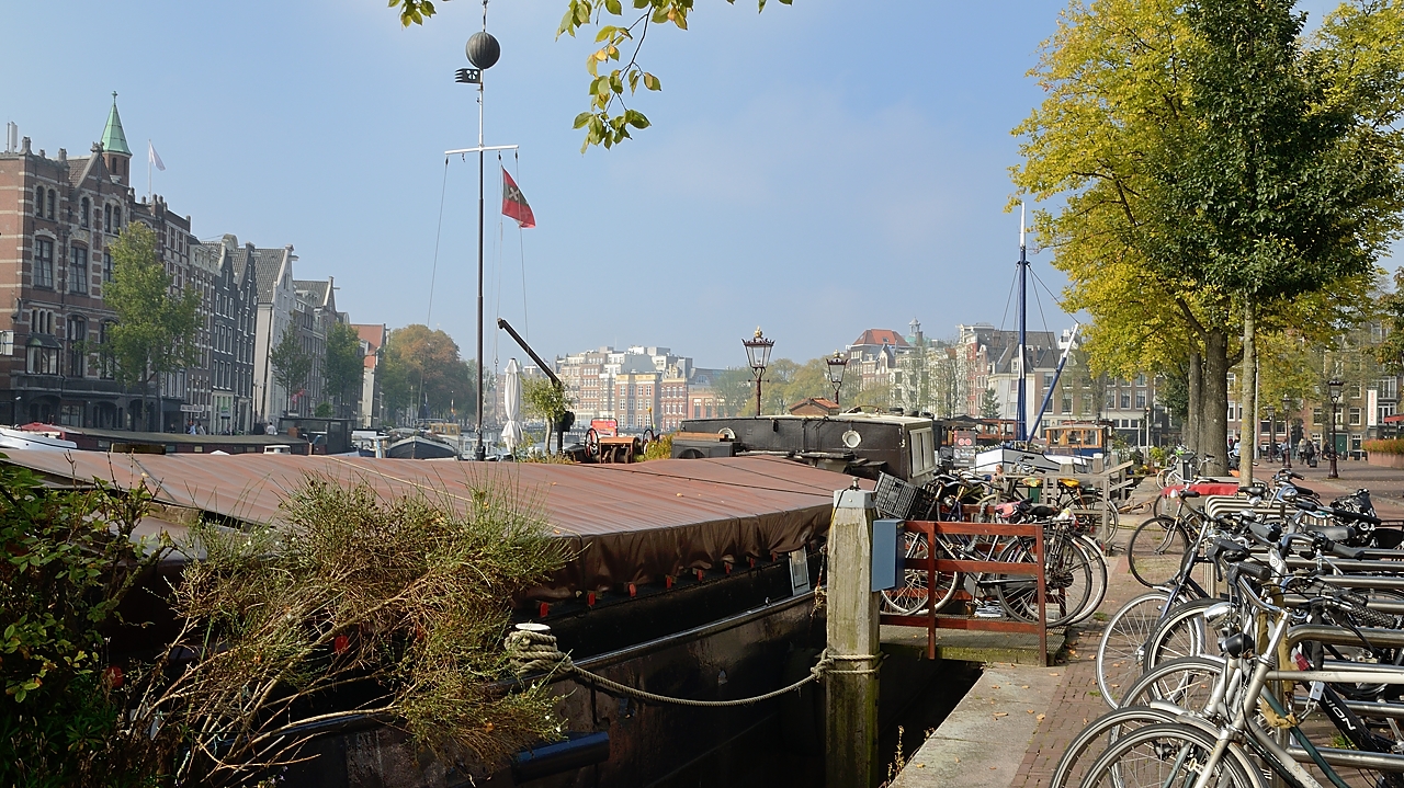 20151004-009-Amsterdam.jpg - Grachten and bridges around Waterlooplein