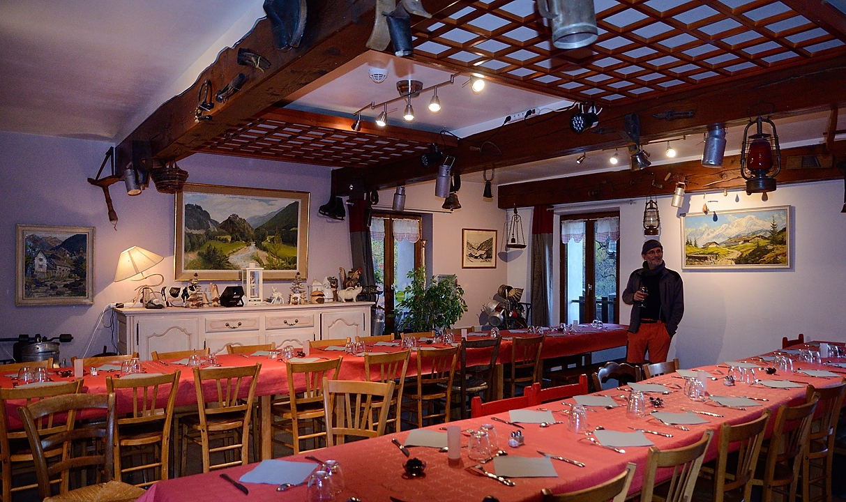 20151031-022-Barry.jpg - ... et bien joli dedans  ; il parait que c'est plein tous les soirs, et en saison il faut reserver jusqu'a 2 mois a l'avance 