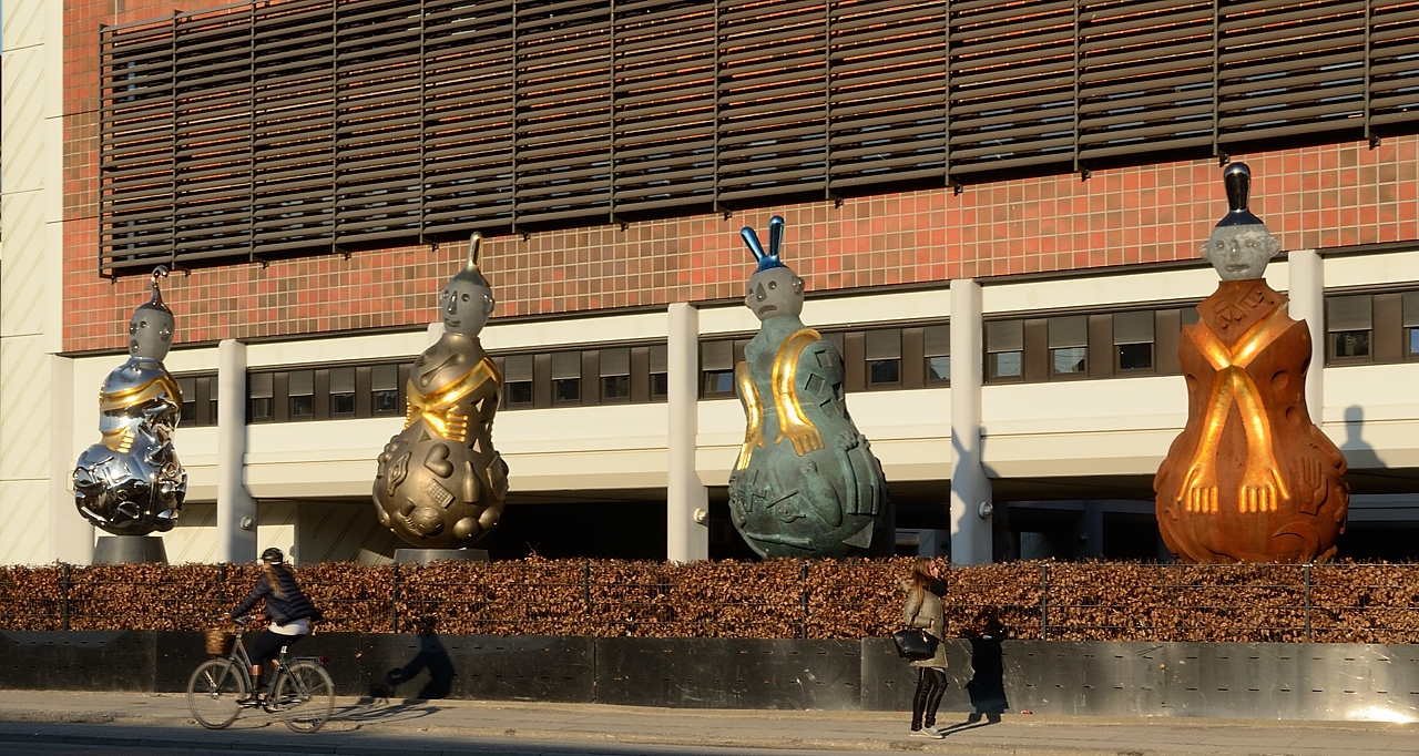 20160311-065-Copenhaguen.jpg - Colourful skittles