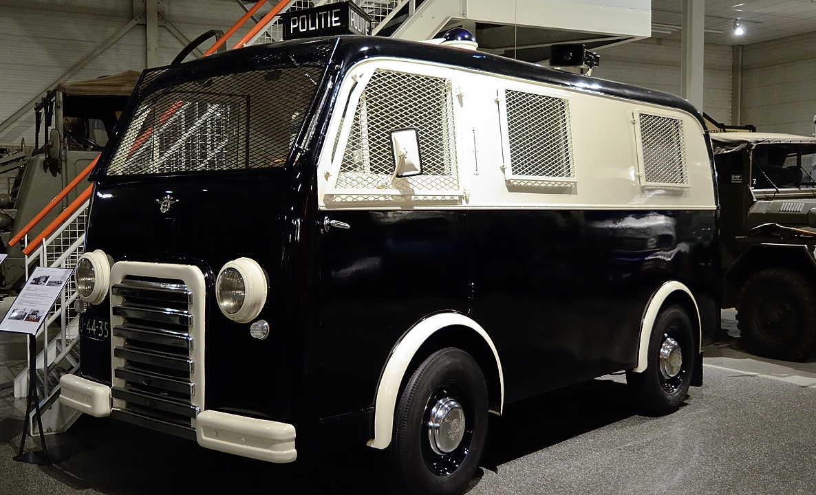 20160406-032-ETAPS.jpg - Police car
