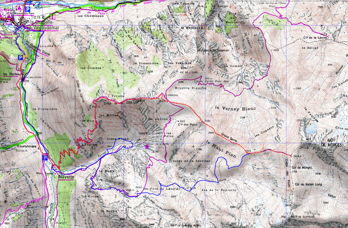 20160903-000-ColMorges-carte.jpg - La montée par le Chapeau est la Crete du Grand Serre, sauf  sur la fin sur un chemin est en rouge. La descente est en bleu ; elle se passe sur une bonne partie sans chemin en tatillonnant et en navigant a vue. Dans la grande descente apres les ruines il y a des millions de lacets qui ne se voient pas sur la trace avec un point tous les 50m