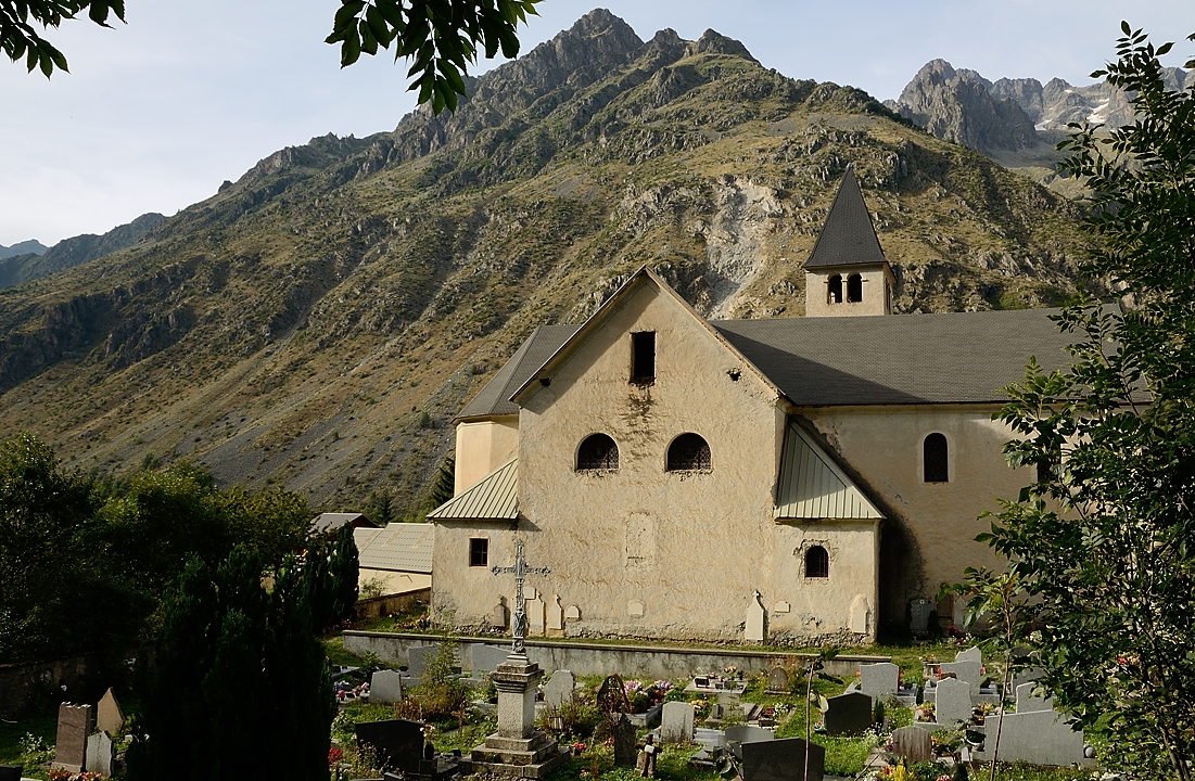 20160903-041-ColMorges.jpg - L'église de la Chapelle (fallait descendre jusqu'ici pour trouver une bière)