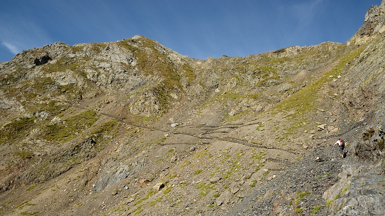 20160911-006-Coiro.jpg - Magnifique chemin fortifié sous le Col du Coiro