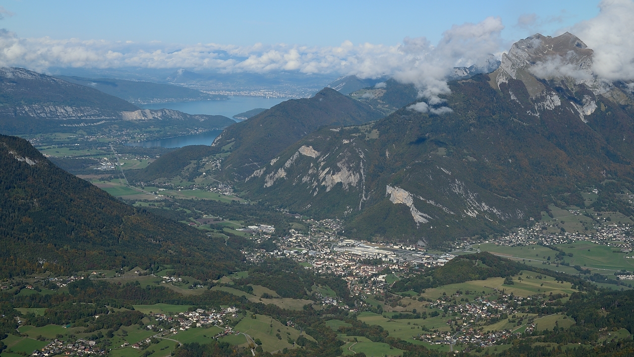 20161015-017-BelleEtoile.jpg -  ... et encore Faverges et le Lac d'Annecy --- en fait quelque part dans les nuages d'en face., il doit y avoir la  Tournette où on va une semaine plus tard