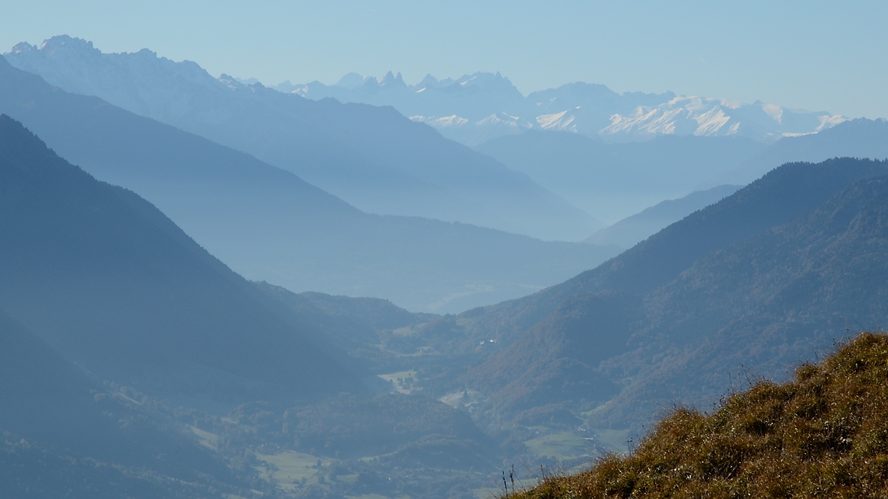 20161022-011-Tourrnette.jpg - Ici on doit etre au Col de Vorets ; vue sur les Aiguilles d'Arves et la Meije