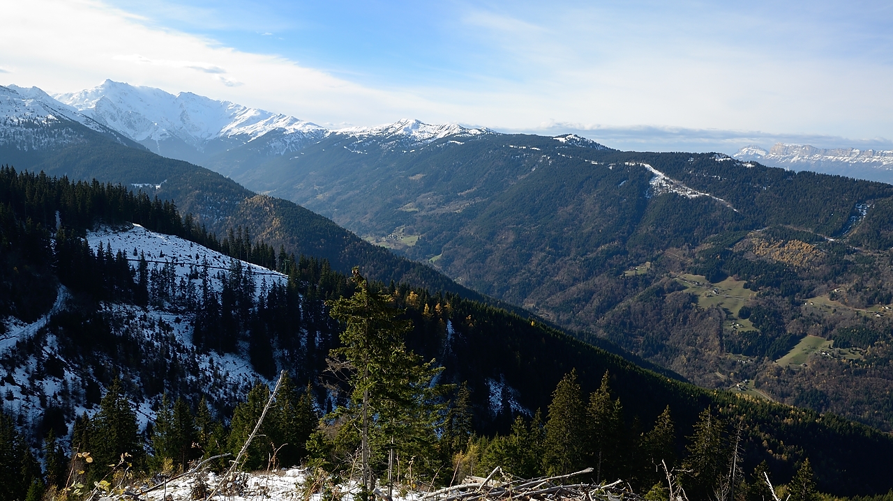 20161120-008-Pinsot.jpg - Le Grand Rocher ... et au loin le Vercors