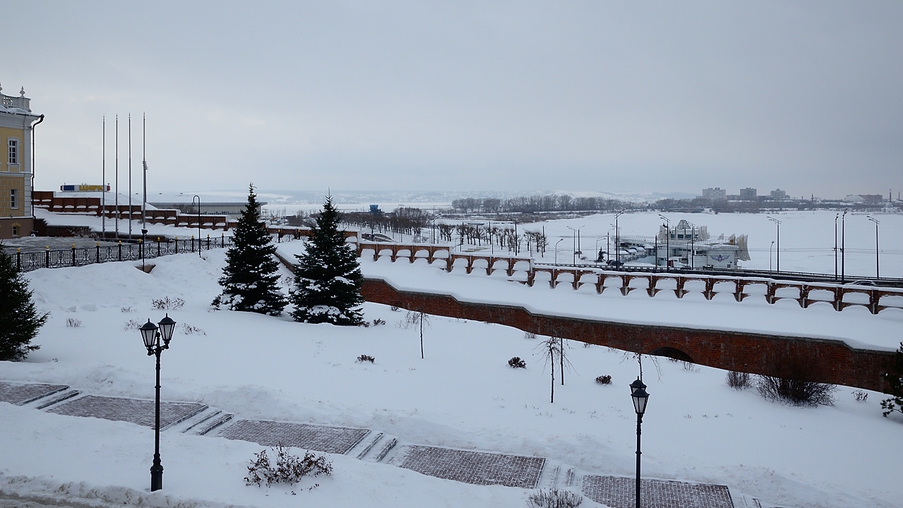 20170120-012-Kazan.jpg - View from the Kremlin on the (frozen) Volga 