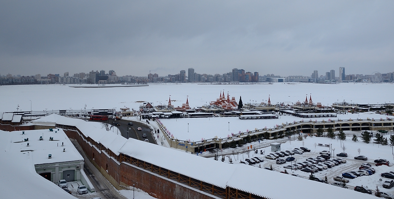 20170120-015-Kazan.jpg - View from the Kremlin  to the north on the Kasanka and the modern city