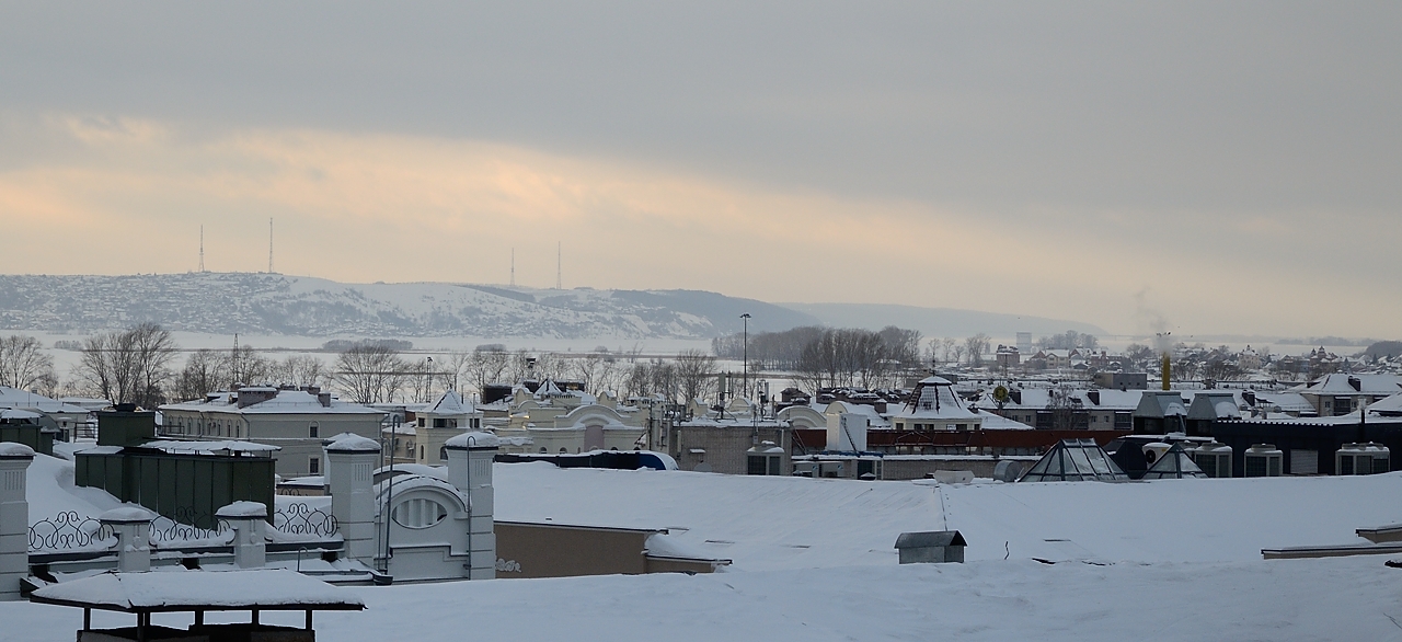 20170120-033-Kazan.jpg - View on the Volga from  Petropavlovskiy cathedral