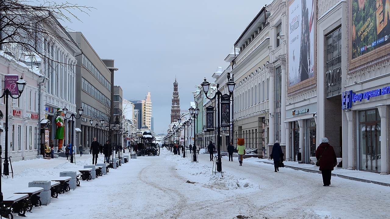 20170120-036-Kazan.jpg - Finally the famous Baumannstreet  ... almost deserted, but not really ...