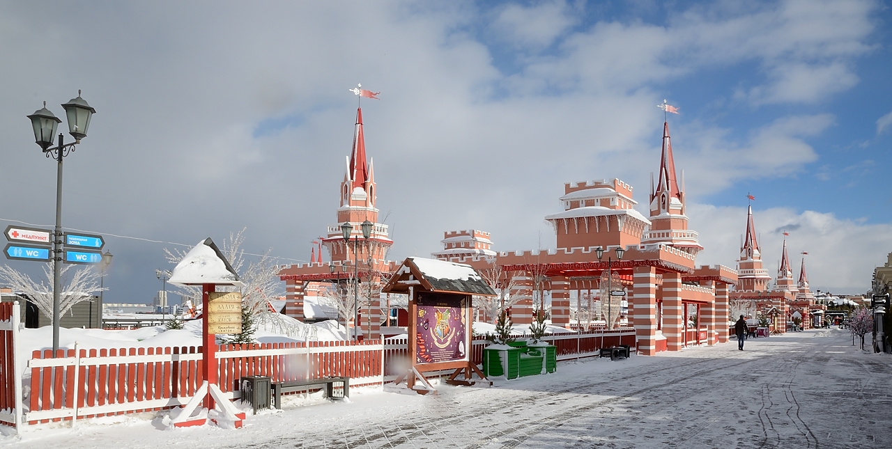 20170219-137-Kazan.jpg - Amusement zone on the Banks of Kasanka: beautifully kitsch ...