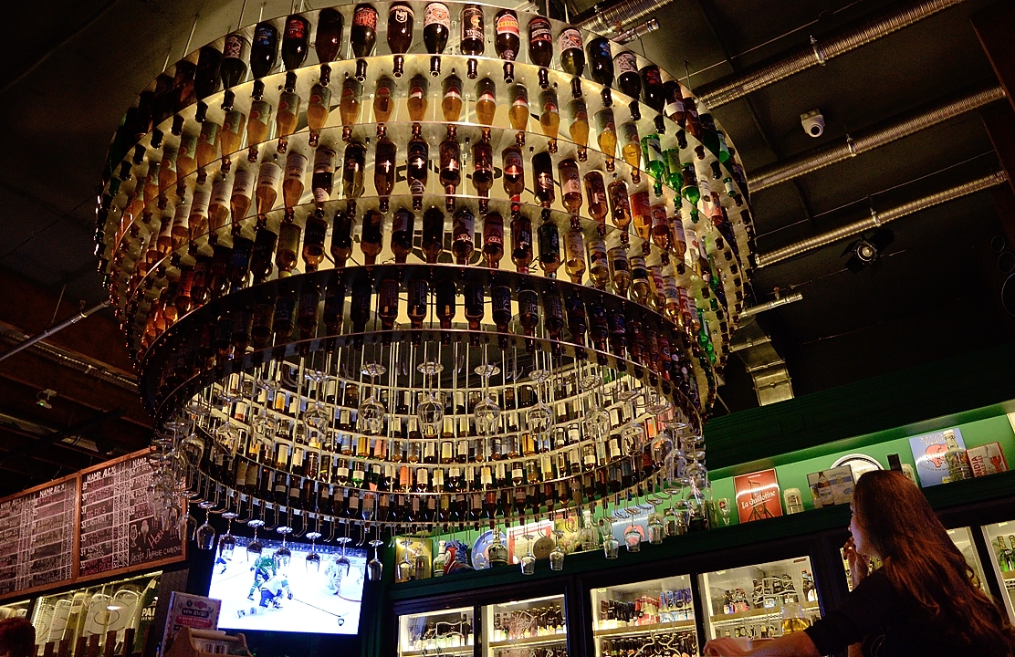 20170219-212-Kazan.jpg - An impressive collection in a bar on Baumann Street