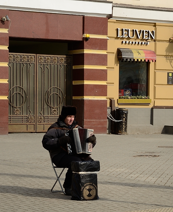 20170317-031-Kazan.jpg -  ... the street is alive again
