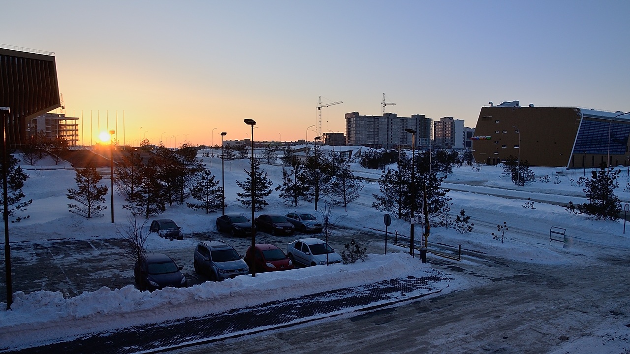 20180216-001-Kazan.jpg - Another sunrise from my usual room in Innopolis --- new buildings are growing in the "city"