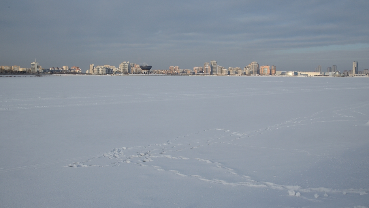 20180217-017-Kazan.jpg - A bit further east on the opposite side of Kazanka, the modern city