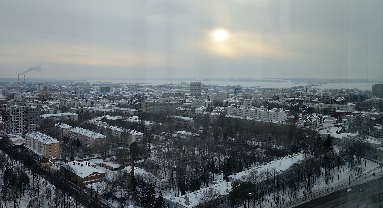 20180218-057-Kazan.jpg -  ... finally, view to the south west (through another dirty window): in the background the Volga