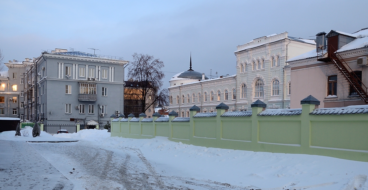 20180220-066-Kazan.jpg - My last day in Kazan, a quick visit of the Uzbek dry fruit market ... here: on Moskovskaya, very close to the market