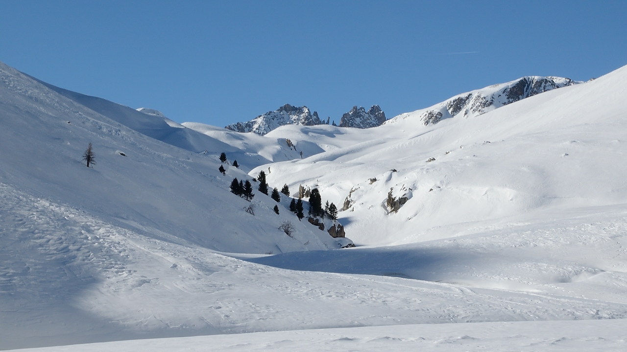 20170223-005-PointeSarrasin.jpg - on arrive vers le Plan (au fond c'est vers le Col de la Vallee Etroite, je presume)