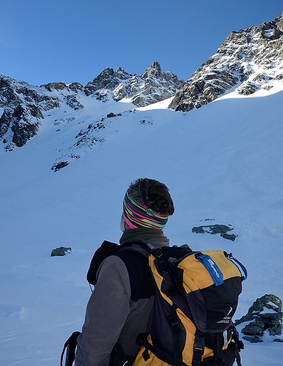 20170226-007-GrandReplomb.jpg -  ... nous on montera a droite vers la pente de neige au soleil