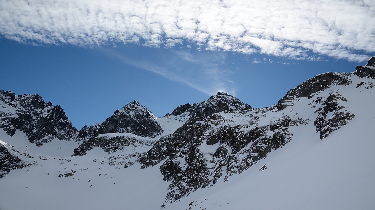 20170226-008-GrandReplomb.jpg - La c'est la vue en direction de la BNreche de Roche Fendue, notre plan initial