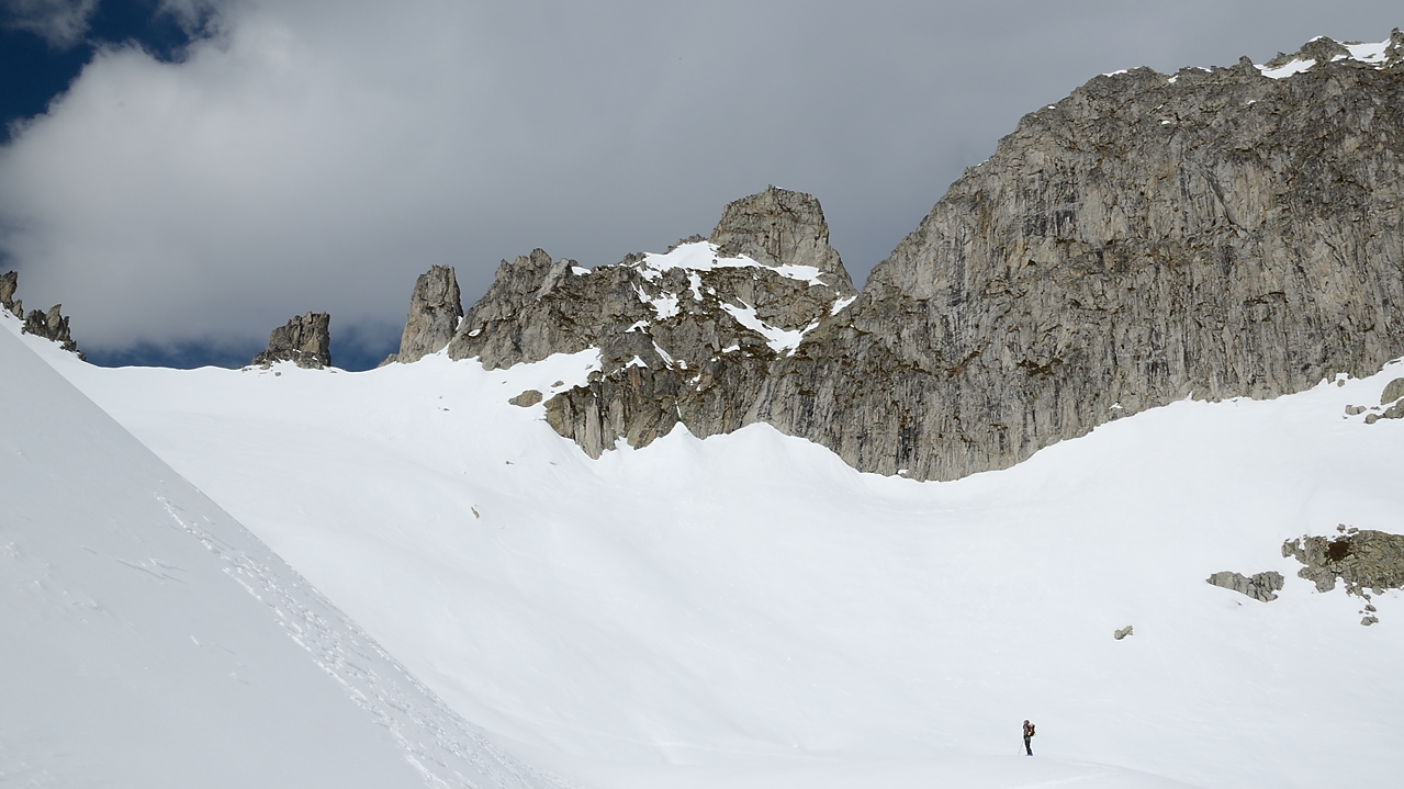 20170325-012-GrandeLauziere.jpg - Passage du Col de la Valette (ou est-ce le premier colu, sans nom ?) ... il y a moins de vent ici, puis le soleil ressort