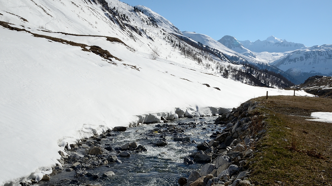 20170429-052-GrdeAigRousse.jpg - L'Isère, encore presque sous la neige