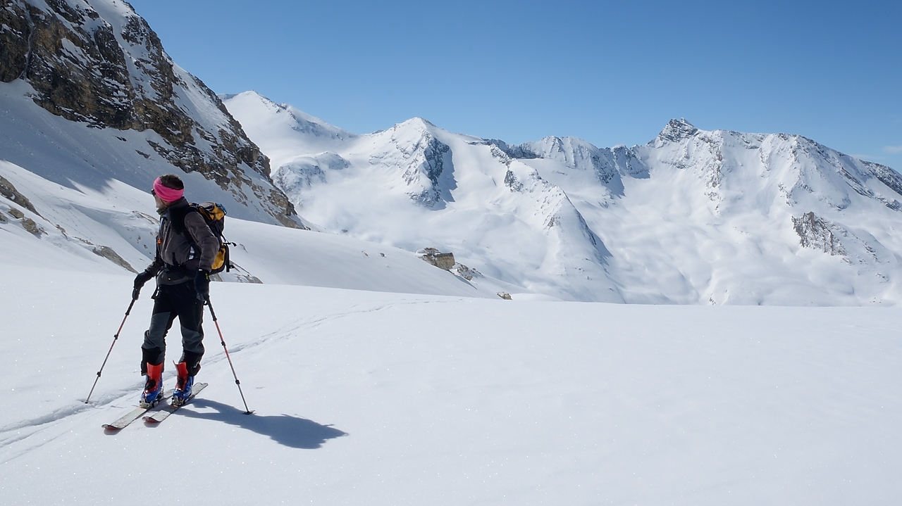 20170430-013-RocBassagne.jpg - Au Col de Calabres (on voit encore les deux Aiguilles Rousses)