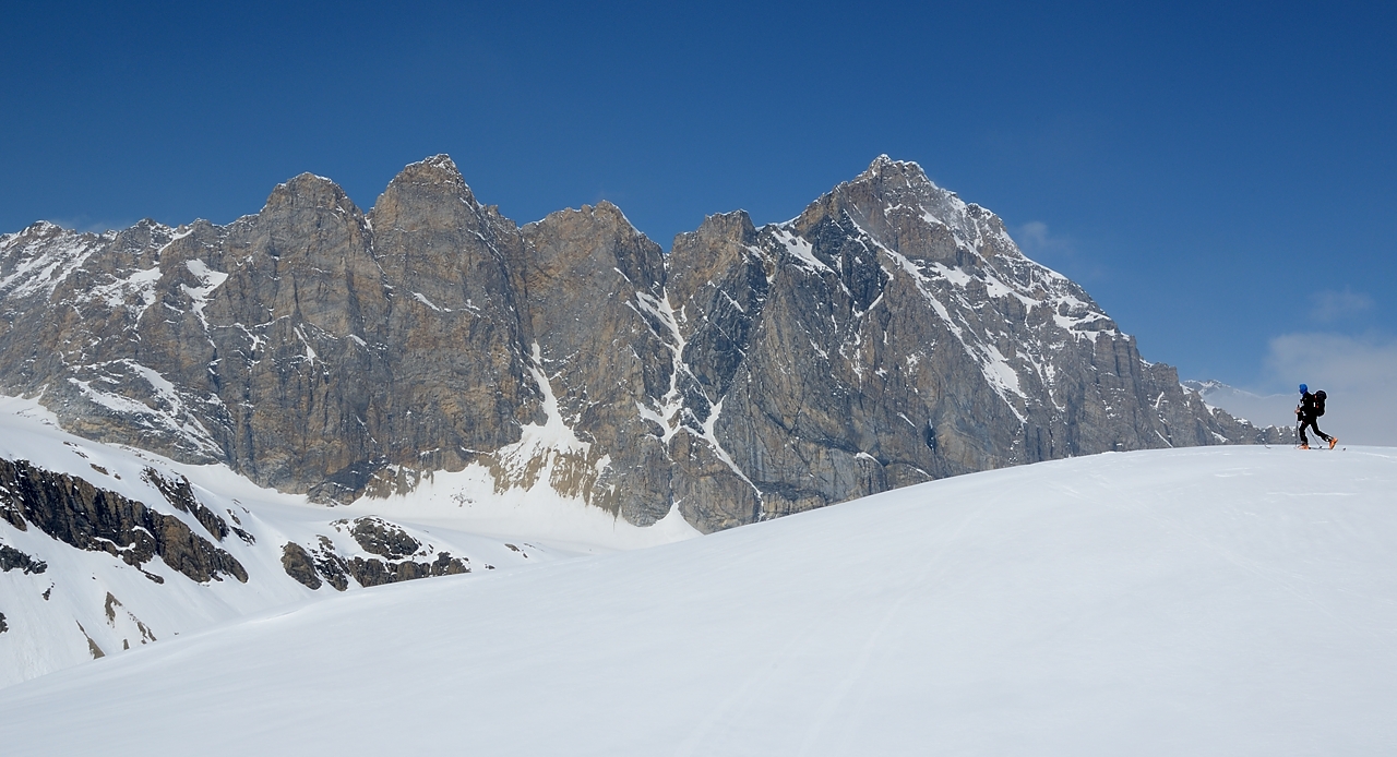 20170430-028-RocBassagne.jpg - Au Col de Fons ... et de beaux rochers italiens qui ne sont pas sur ma carte