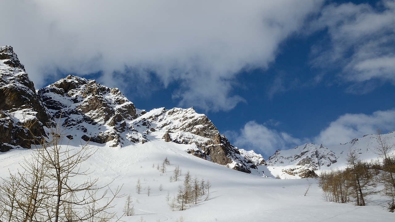 20170508-008-VallonRoute.jpg - La montée vers l'Etendard (mais je dis p.e. n'importe quoi)